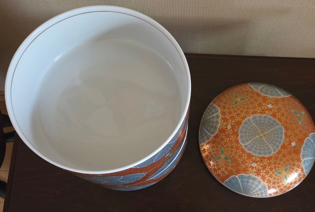美濃焼 庫山窯 三段重 金襴手 色絵 金彩 前畑陶器