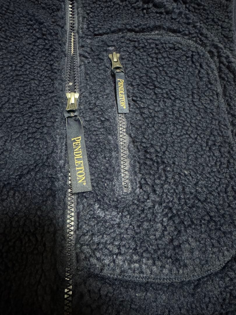PENDLETONボアフリーススタンドベスト ネイビー L