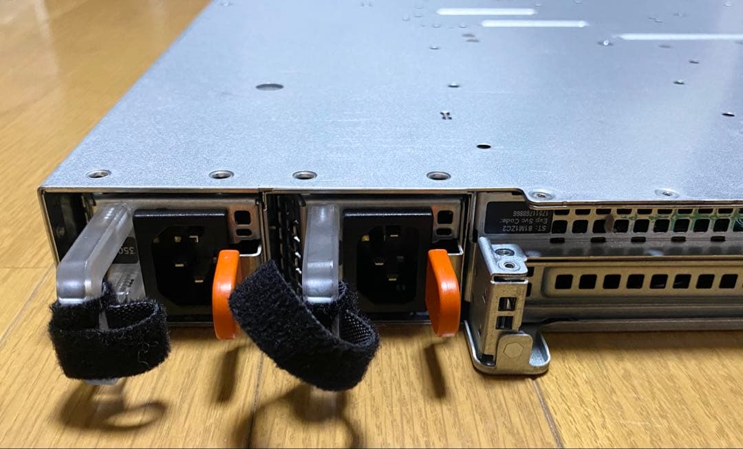 Dell R330 サーバー Xeon/24GB/2TB iDRAC付 2PSU
