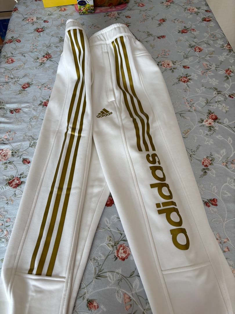 adidas メンズホワイト ジャージ上下