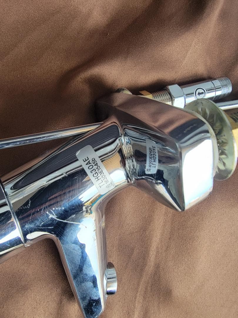 中古 TOTO シングルレバー混合水栓 2穴 洗面台 TLHG30AE