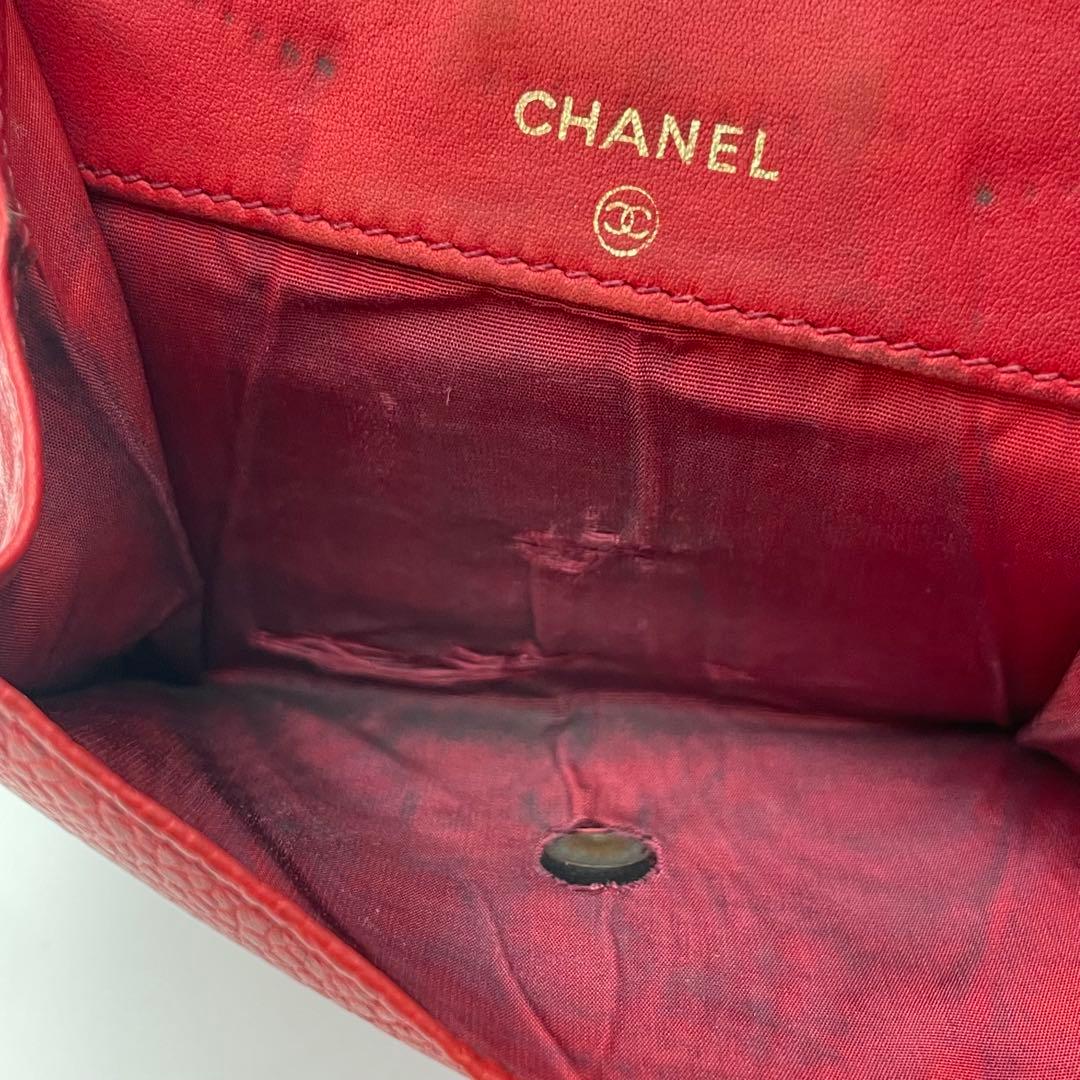 CHANEL 二つ折り財布 ココマーク　レザー　ボタン開閉　レッド