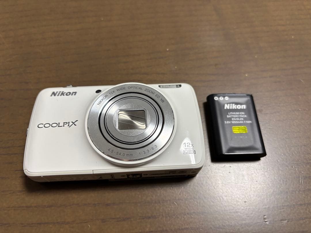 Nikon デジタルカメラ　COOLPIX S810c