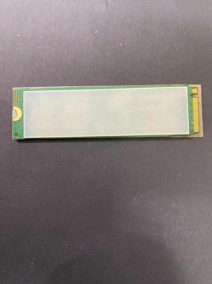 Samsung製の512GB NVMe M.2 SSD 2280