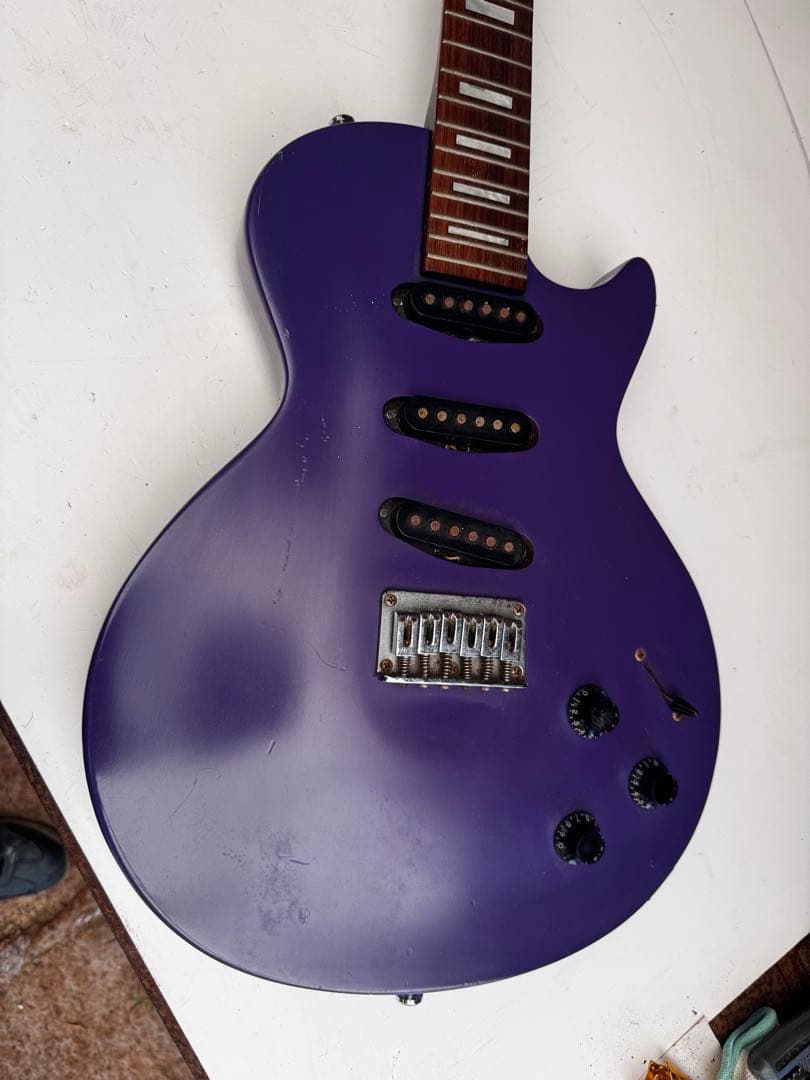 【現状品】grassRoots GUITARS希少モデル。エレキギター 弦楽器
