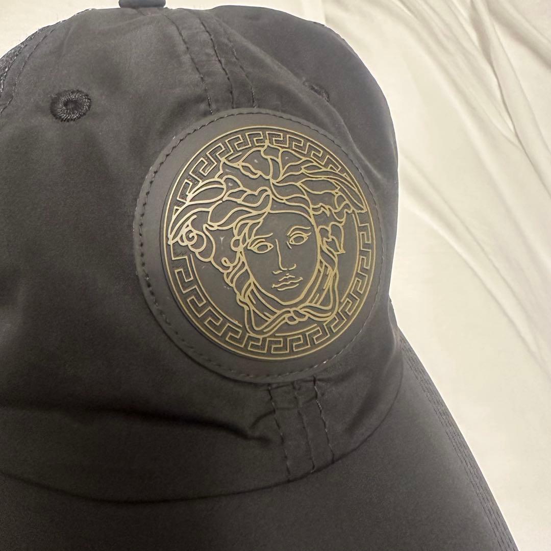 VERSACE メデューサロゴ キャップ ブラック