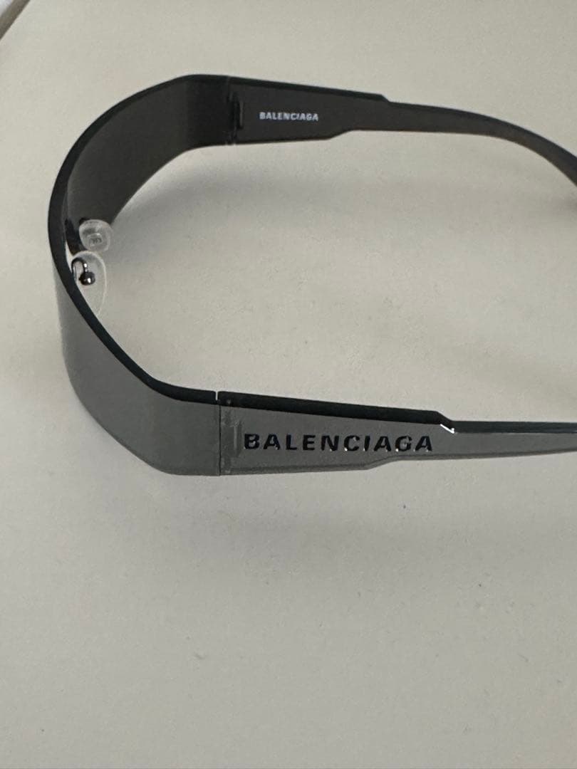 BALENCIAGA ブラック スポーツサングラス