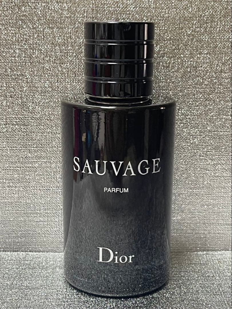 Dior Sauvage Parfum 男性用香水 100 ml