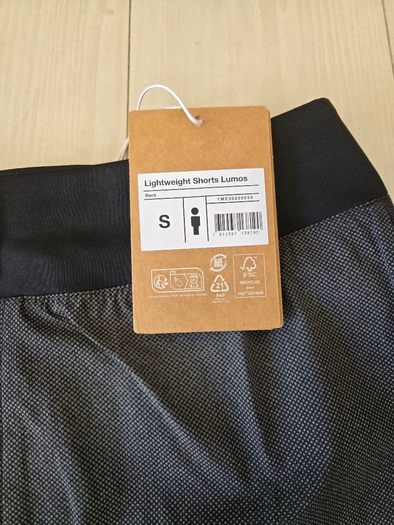 ON Lightweight Shorts Lumos S ブラック