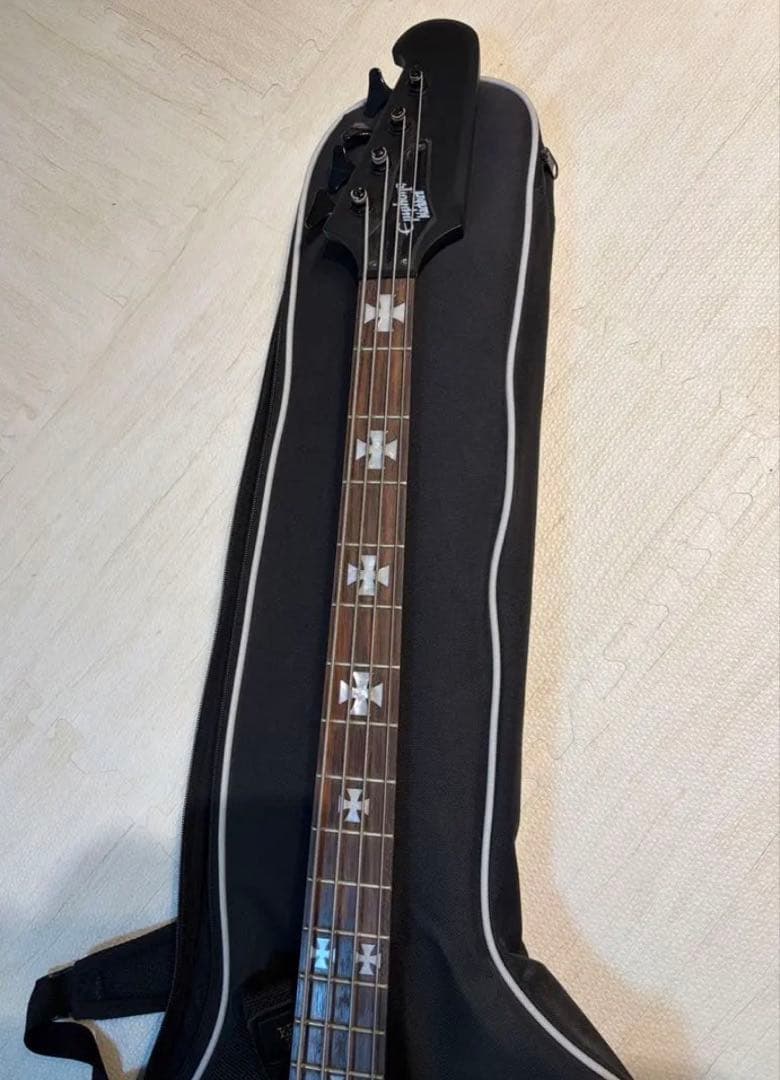 ブラックバード　Epiphone ベース