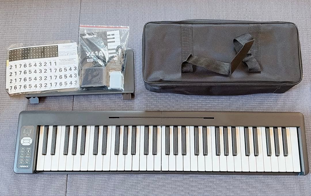 電子ピアノ 61鍵盤 折り畳み ポータブル 初心者向け キーボード