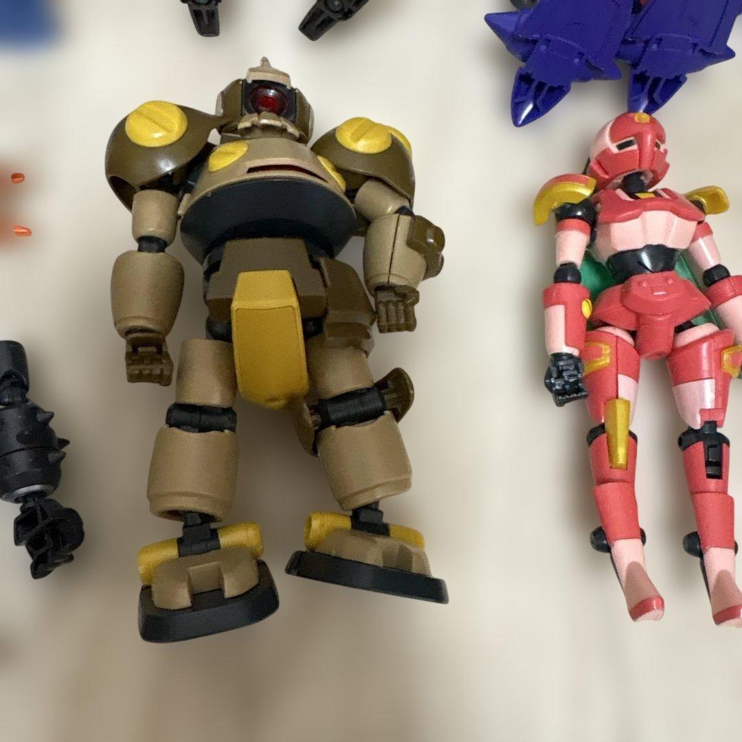 ダンボール戦機プラモデルまとめて！持ち運びケース付き　送料込み