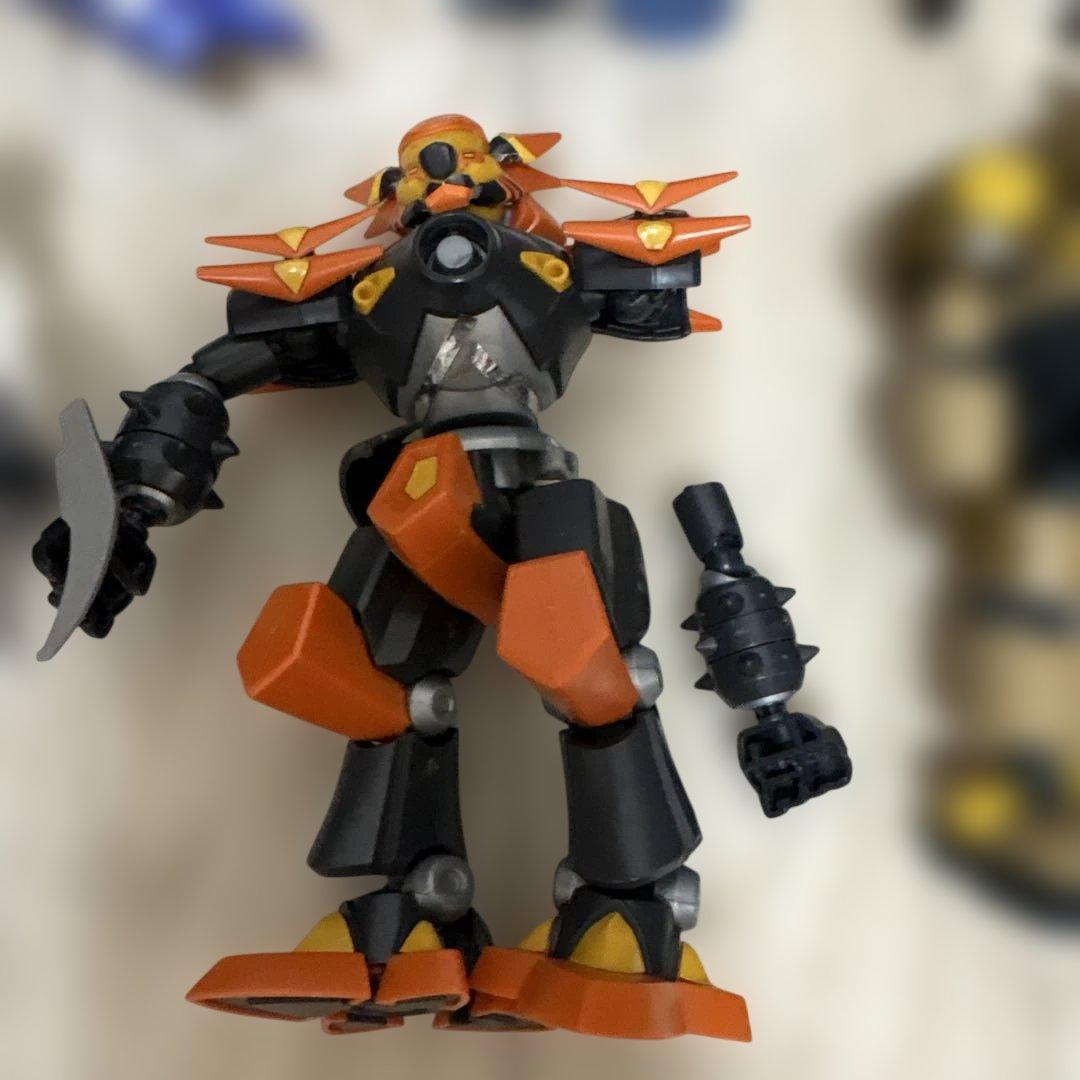 ダンボール戦機プラモデルまとめて！持ち運びケース付き　送料込み