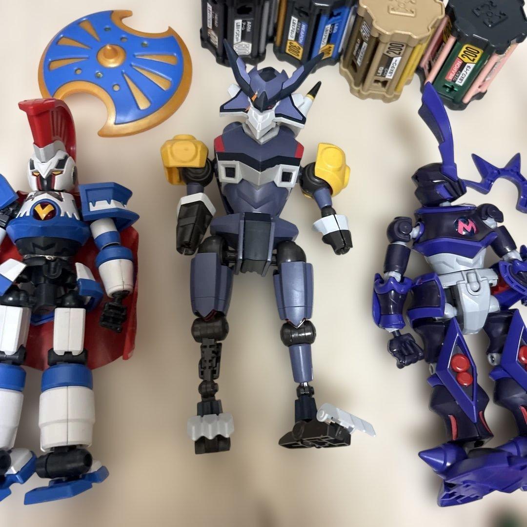 ダンボール戦機プラモデルまとめて！持ち運びケース付き　送料込み