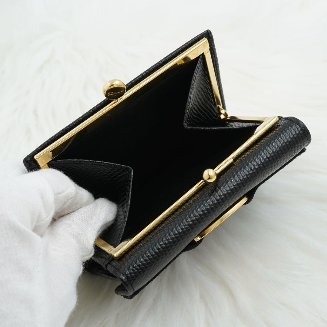 未使用品　箱付き　Salvatore Ferragamo 三つ折り財布　ヴァラ