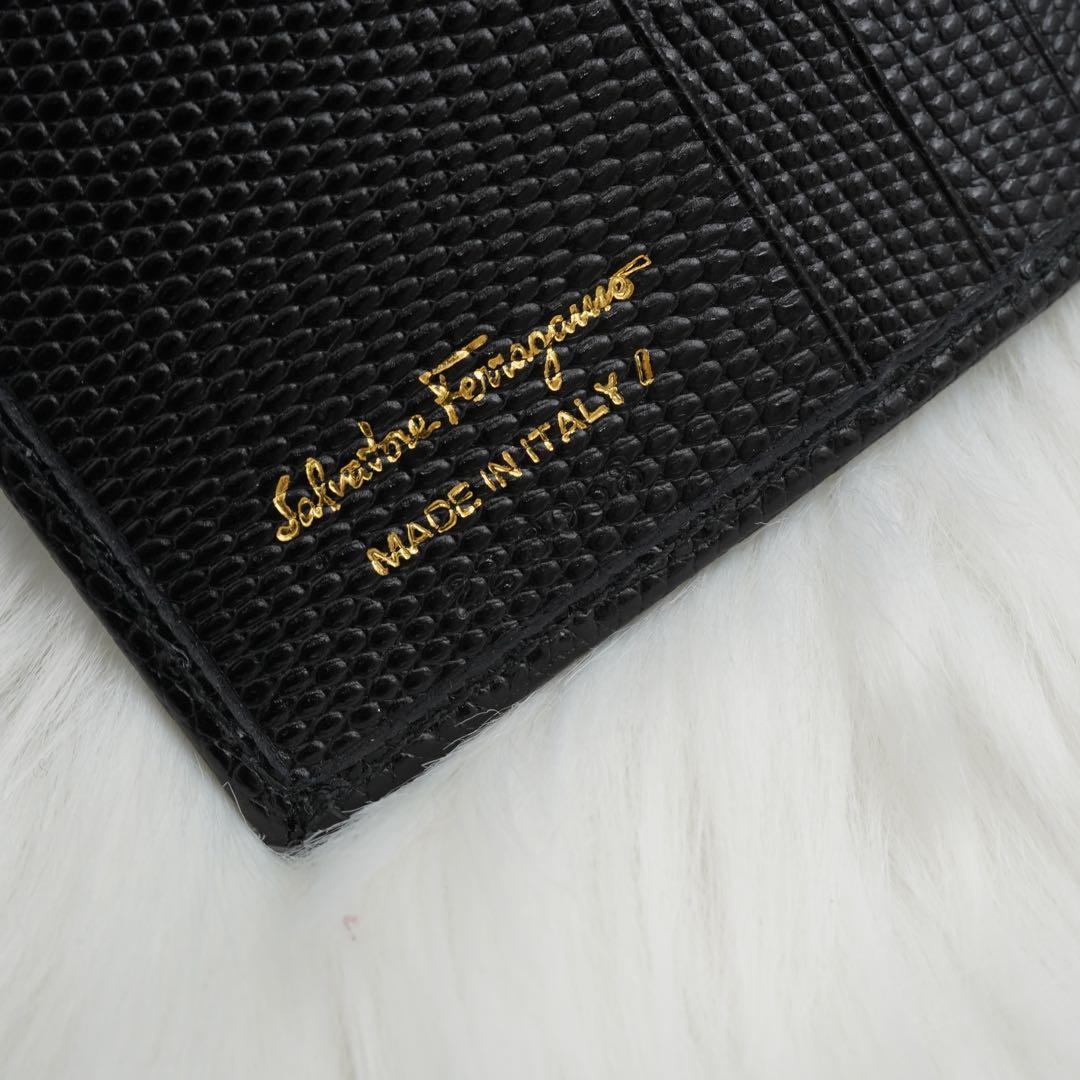 未使用品　箱付き　Salvatore Ferragamo 三つ折り財布　ヴァラ