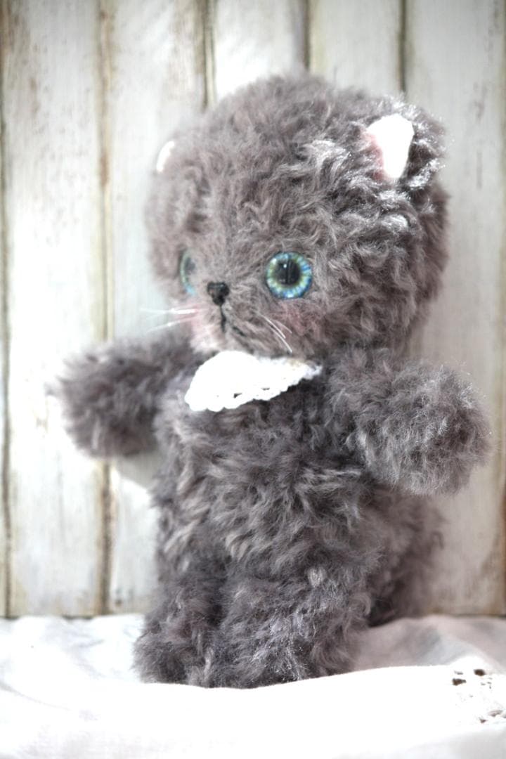 アートドール　ハンドメイド　テディベア　グレーの子猫ちゃん　ぬいぐるみ