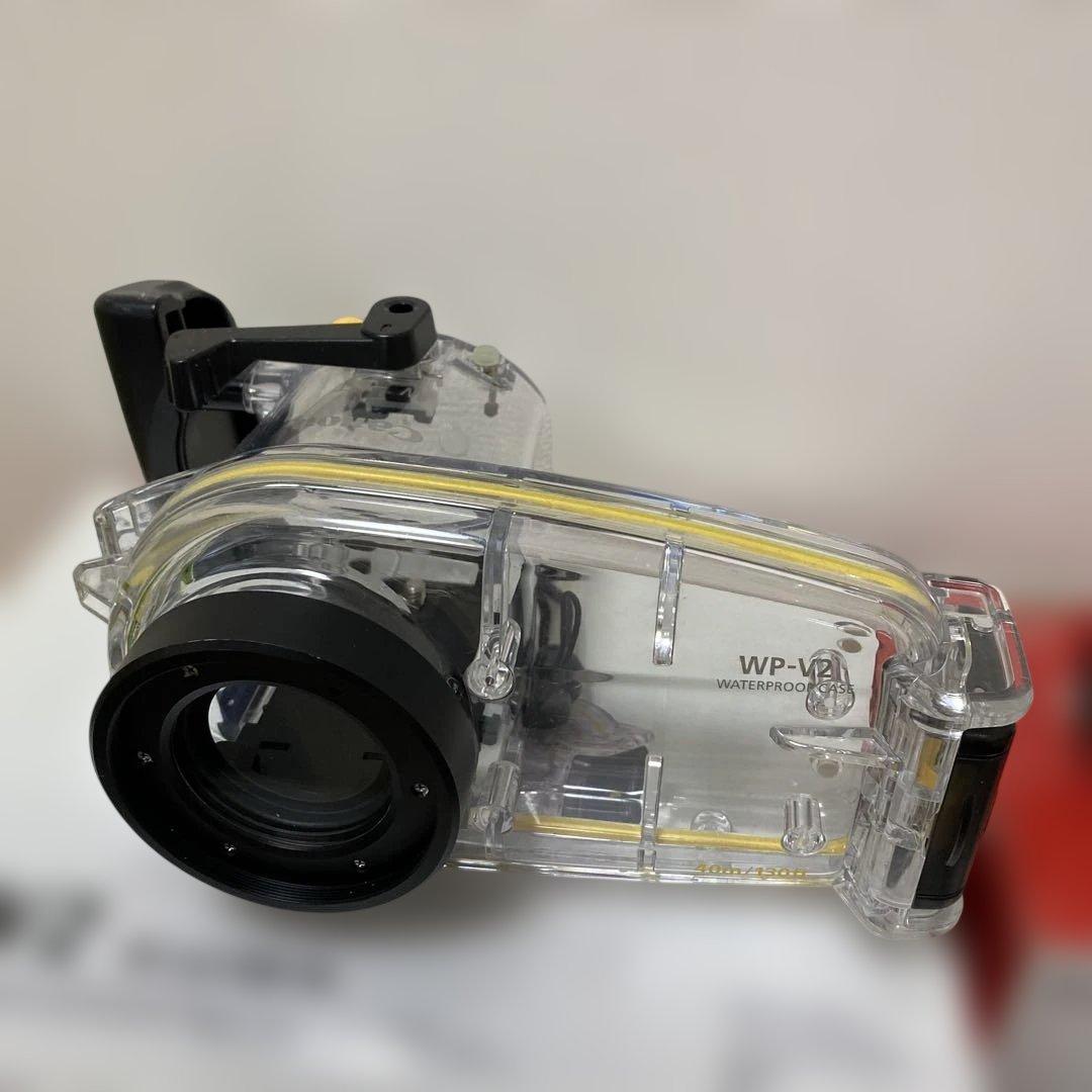Canon iVIS HF M32 ビデオカメラ 本体とウォータープルーフケース