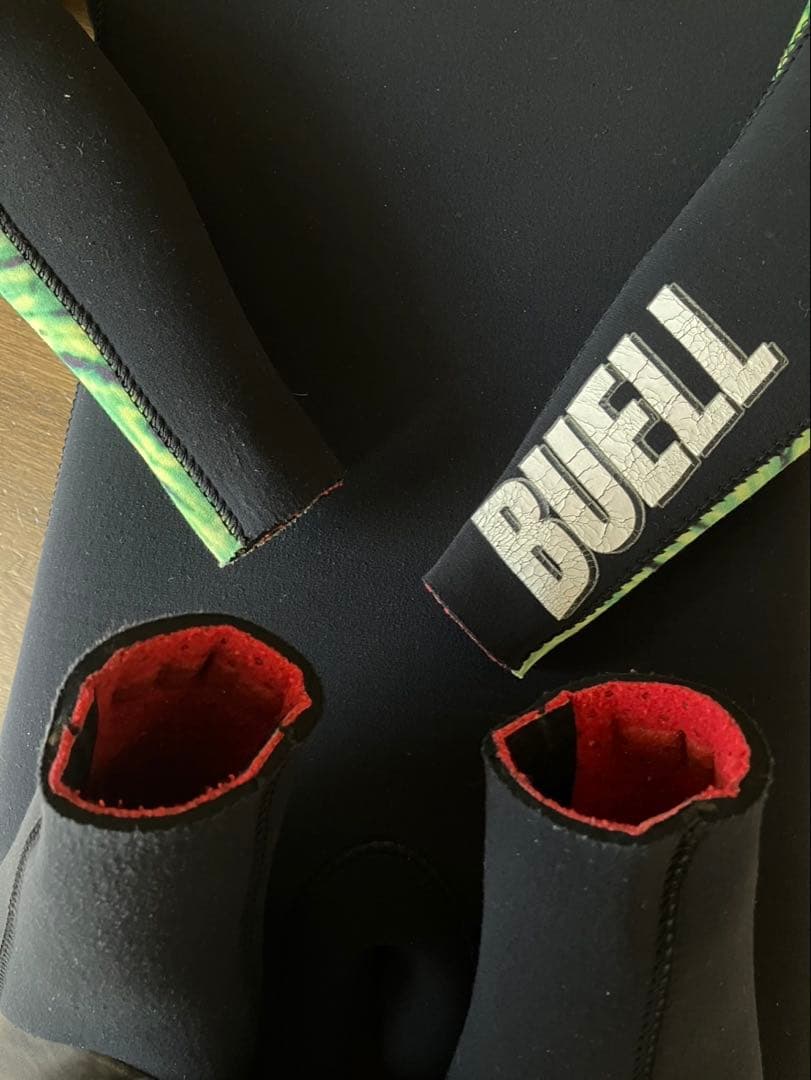 BUELL ビュエル　5ミリセミドライスーツ