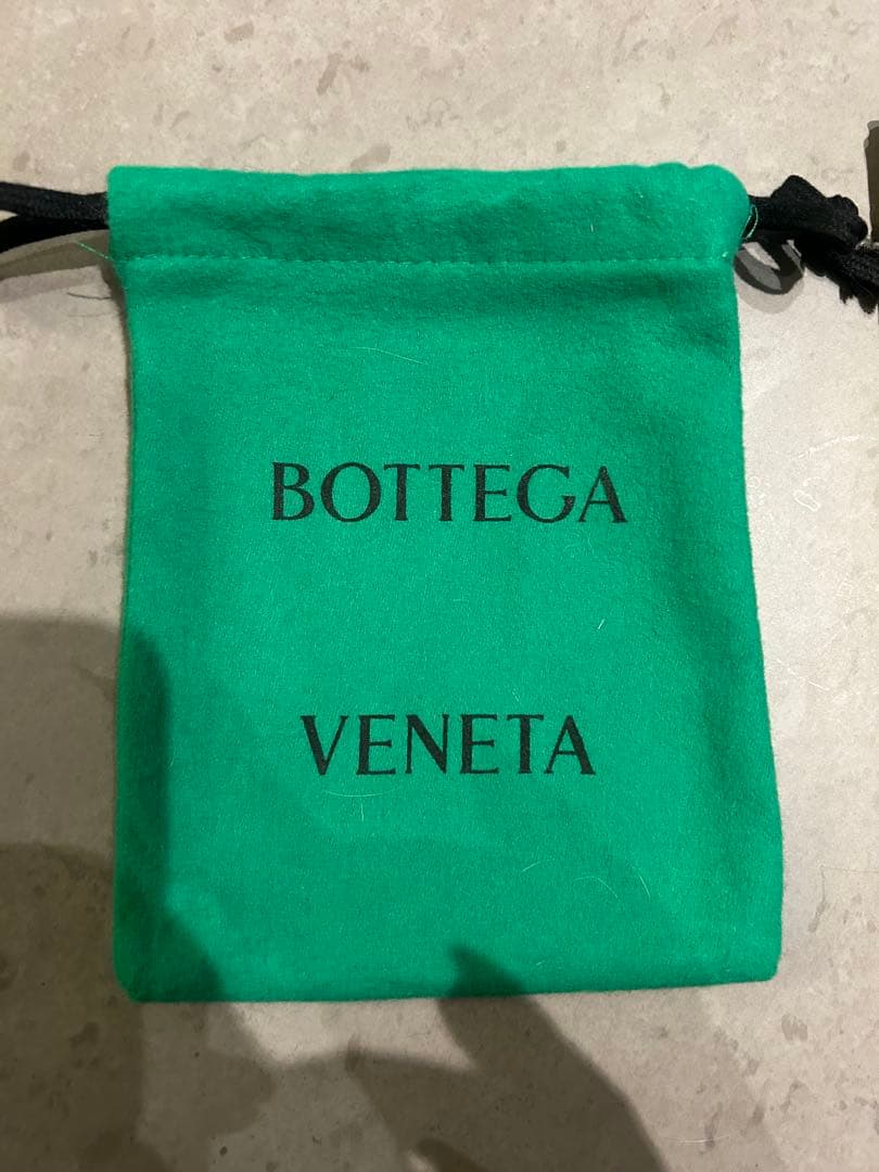 BOTTEGA VENETA キャメルパスポートケース