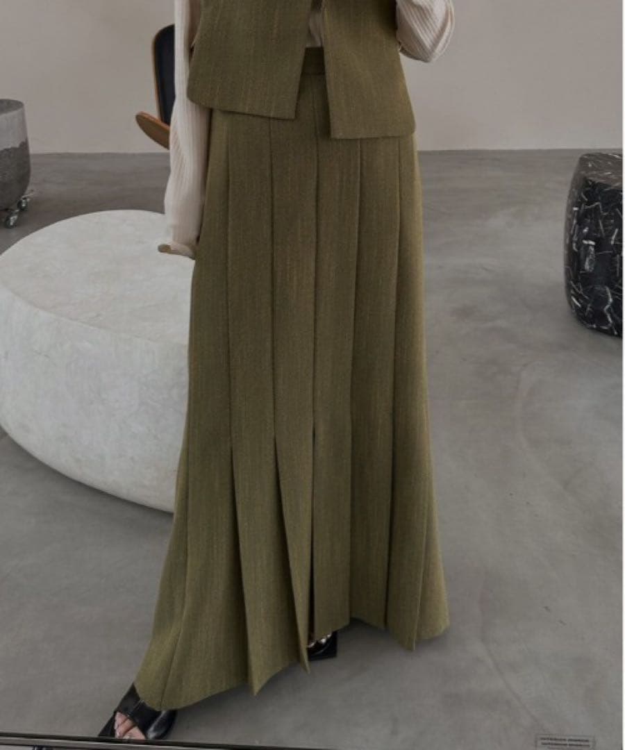 【美品】Ameri HERRINGBONE HEM PLEATS SKIRT