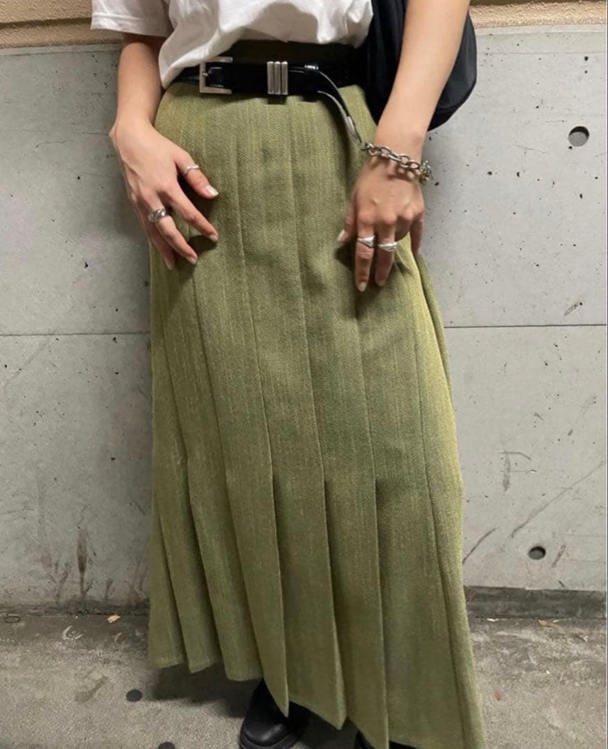 【美品】Ameri HERRINGBONE HEM PLEATS SKIRT