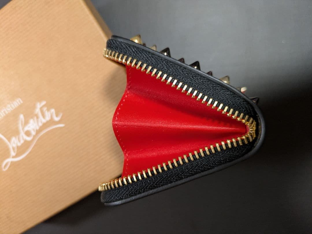 Christian Louboutin ゴールドスタッズ財布