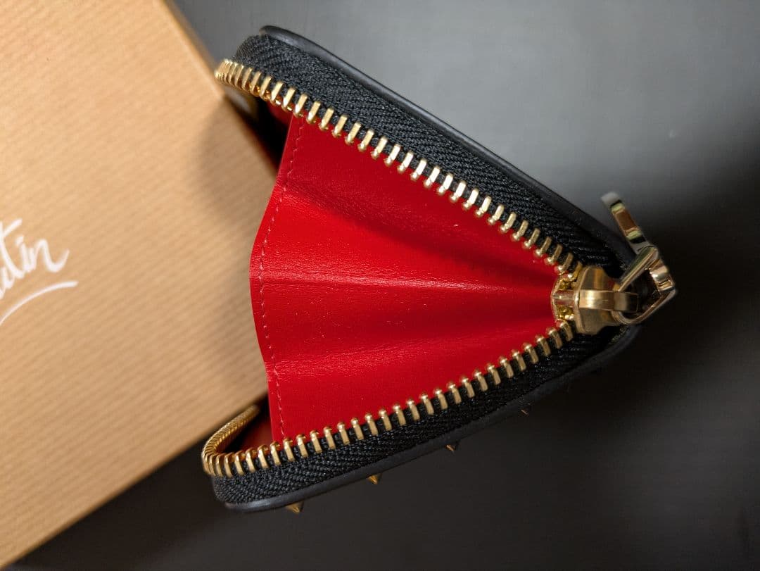 Christian Louboutin ゴールドスタッズ財布