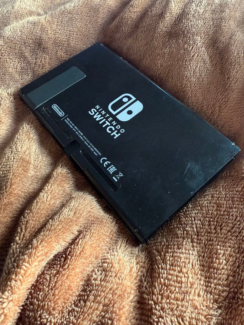 ニンテンドースイッチ初期型+ ホグワーツレガシー+ 携帯型コントローラー