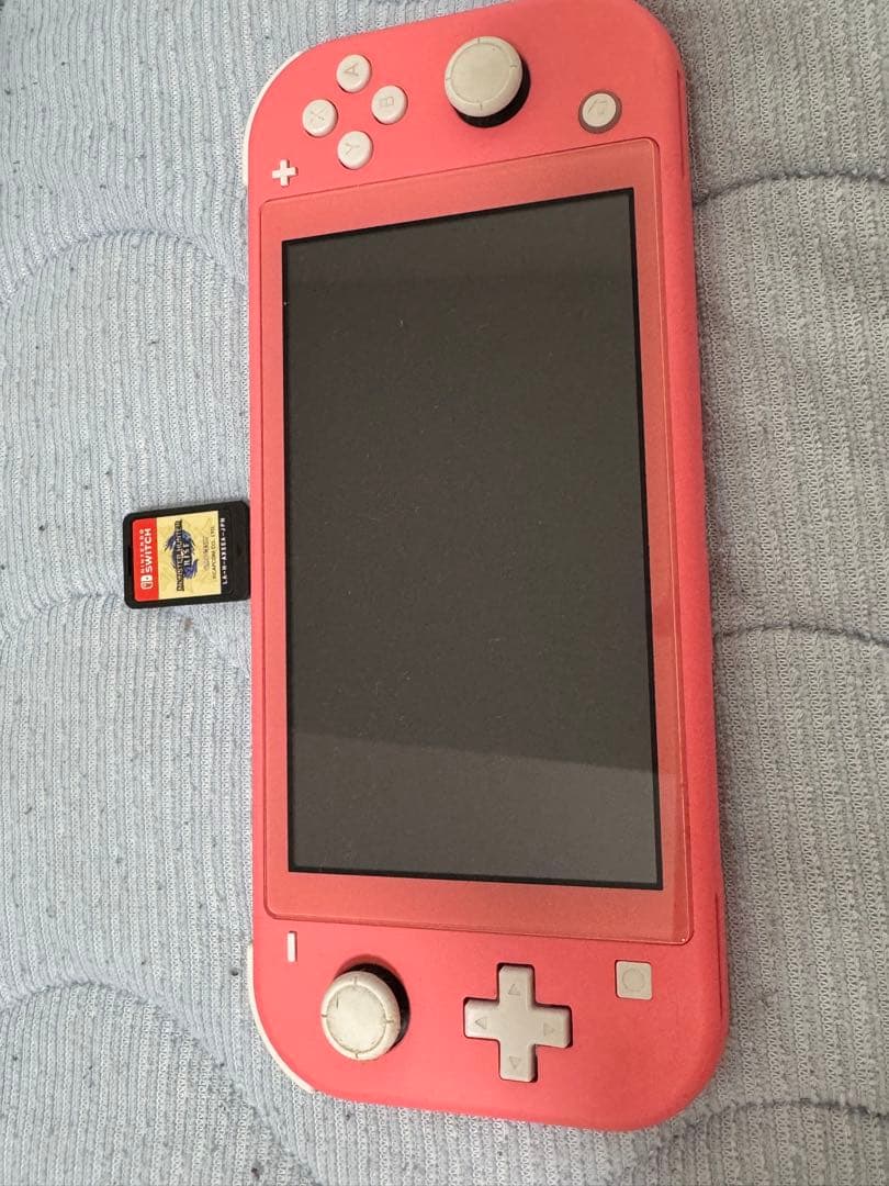 （める）ニンテンドースイッチライト　ピンク（モンハンライズ付き）