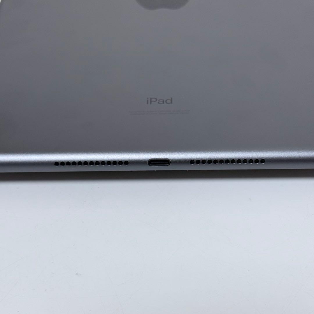 iPad 第8世代　32GB Wi-Fi + Cellularモデル　美品
