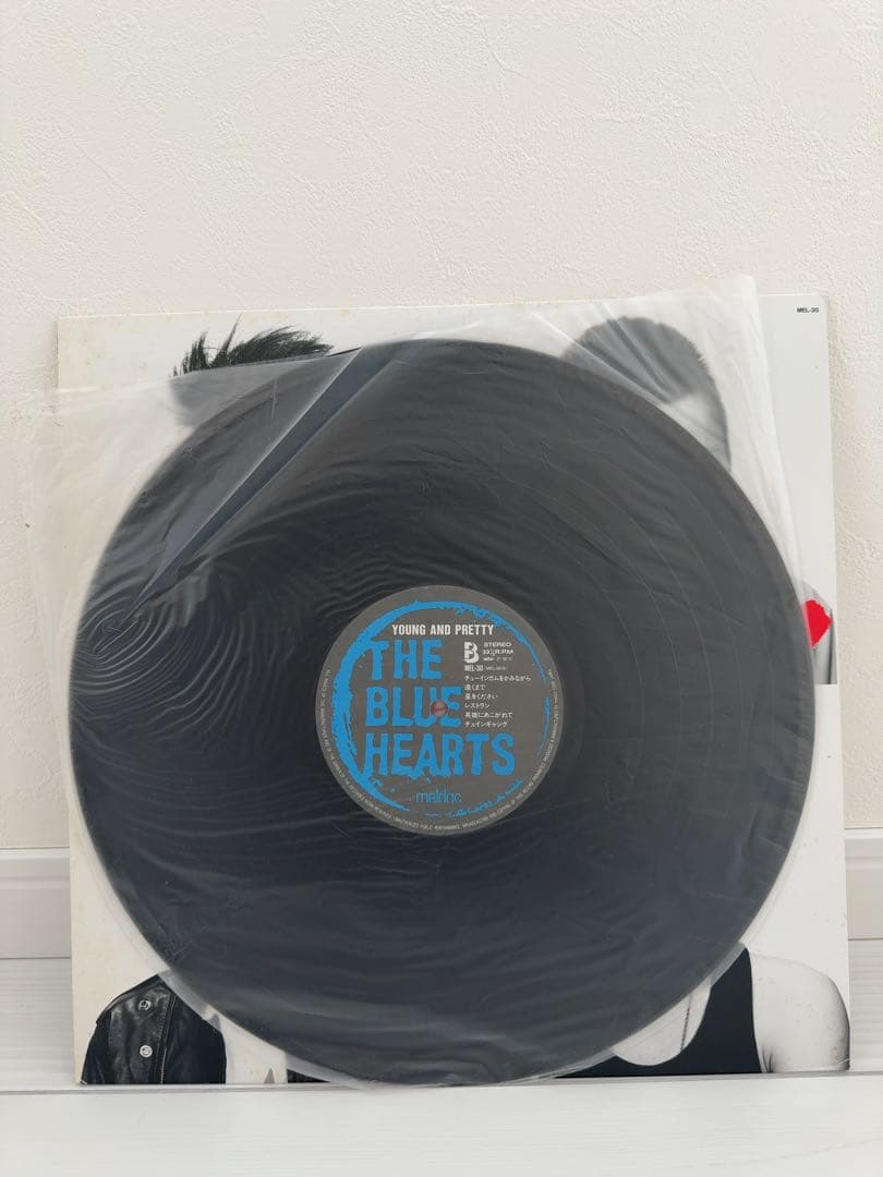 THE BLUE HEARTS YOUNG AND PRETTY レコード