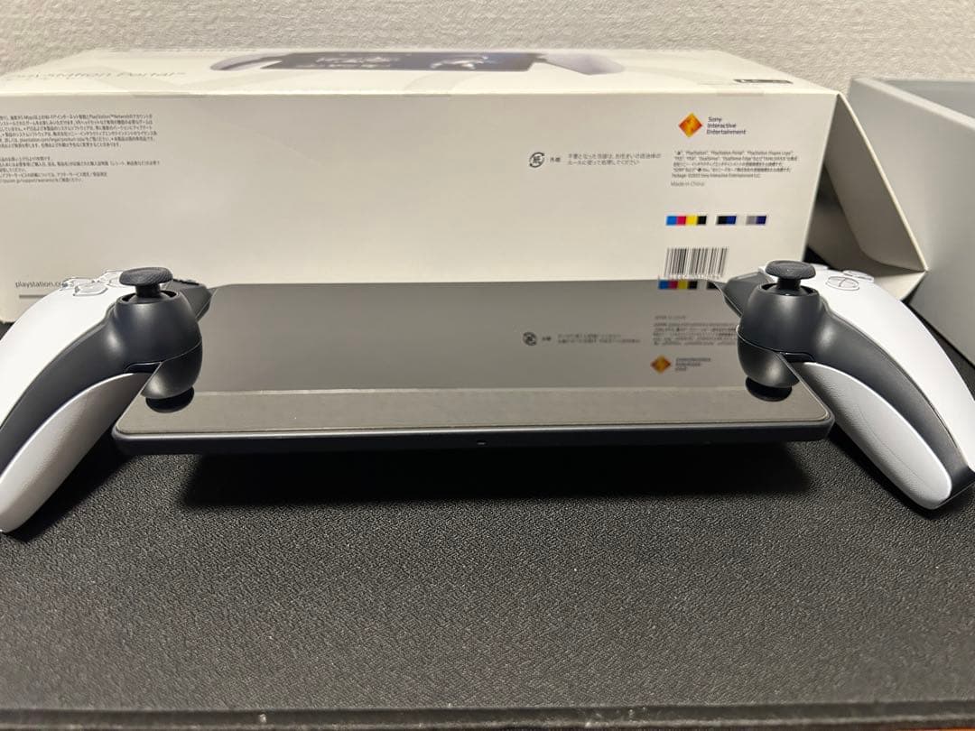 美品　PlayStation Portal リモートプレーヤー　収納ケース付き