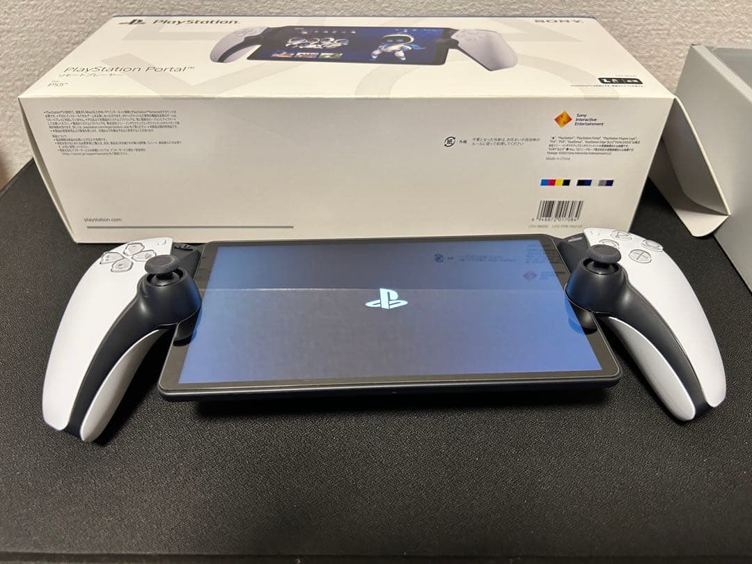 美品　PlayStation Portal リモートプレーヤー　収納ケース付き