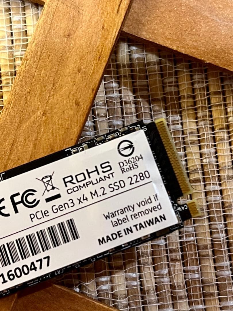 M.2 SSD 1TB １年使用