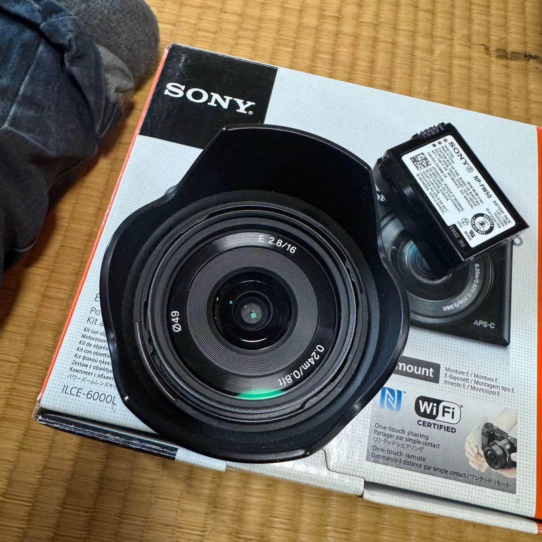 SONY α6000 シルバー Eマウントレンズ付き