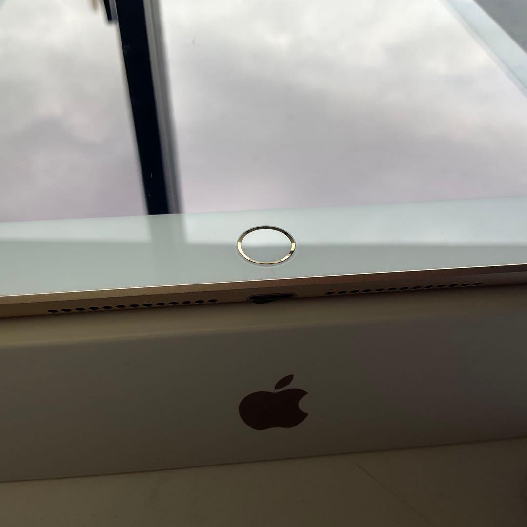 【極美品】Apple iPad 第5世代 WiFi Cellular 128GB