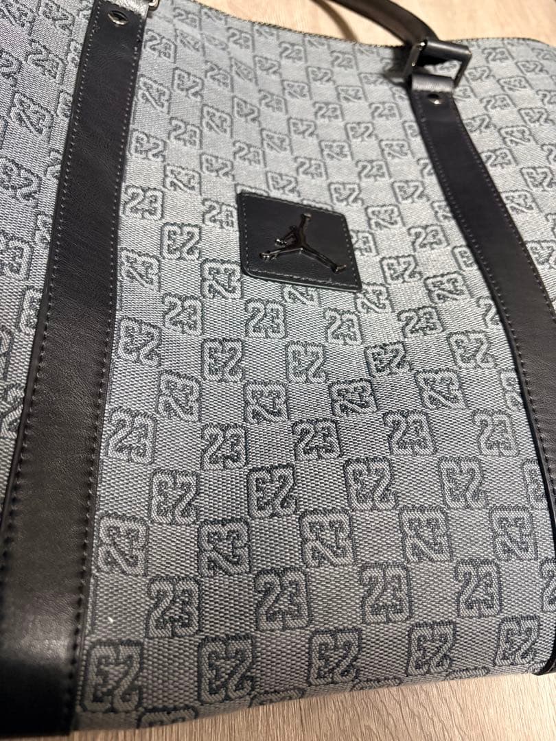 Jordan ジョーダン　モノグラムダッフルバック　(30L)