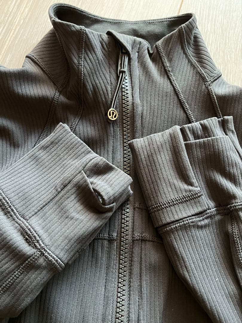 Lululemon ブラック サイズ4 Define Jacket Nulu