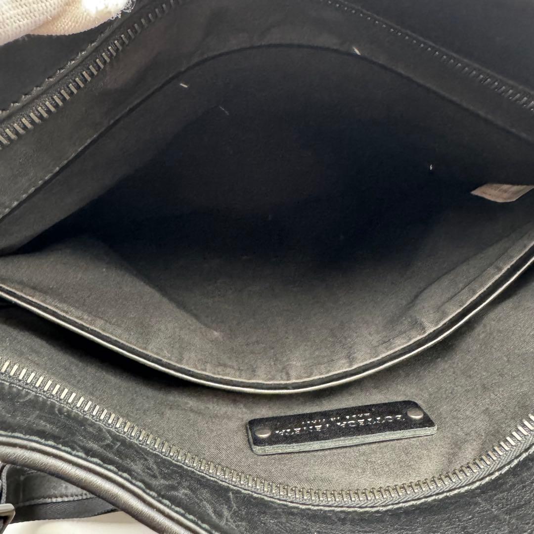 美品✨BOTTEGA VENETA ショルダーバッグ　ブラック　レザーA4収納