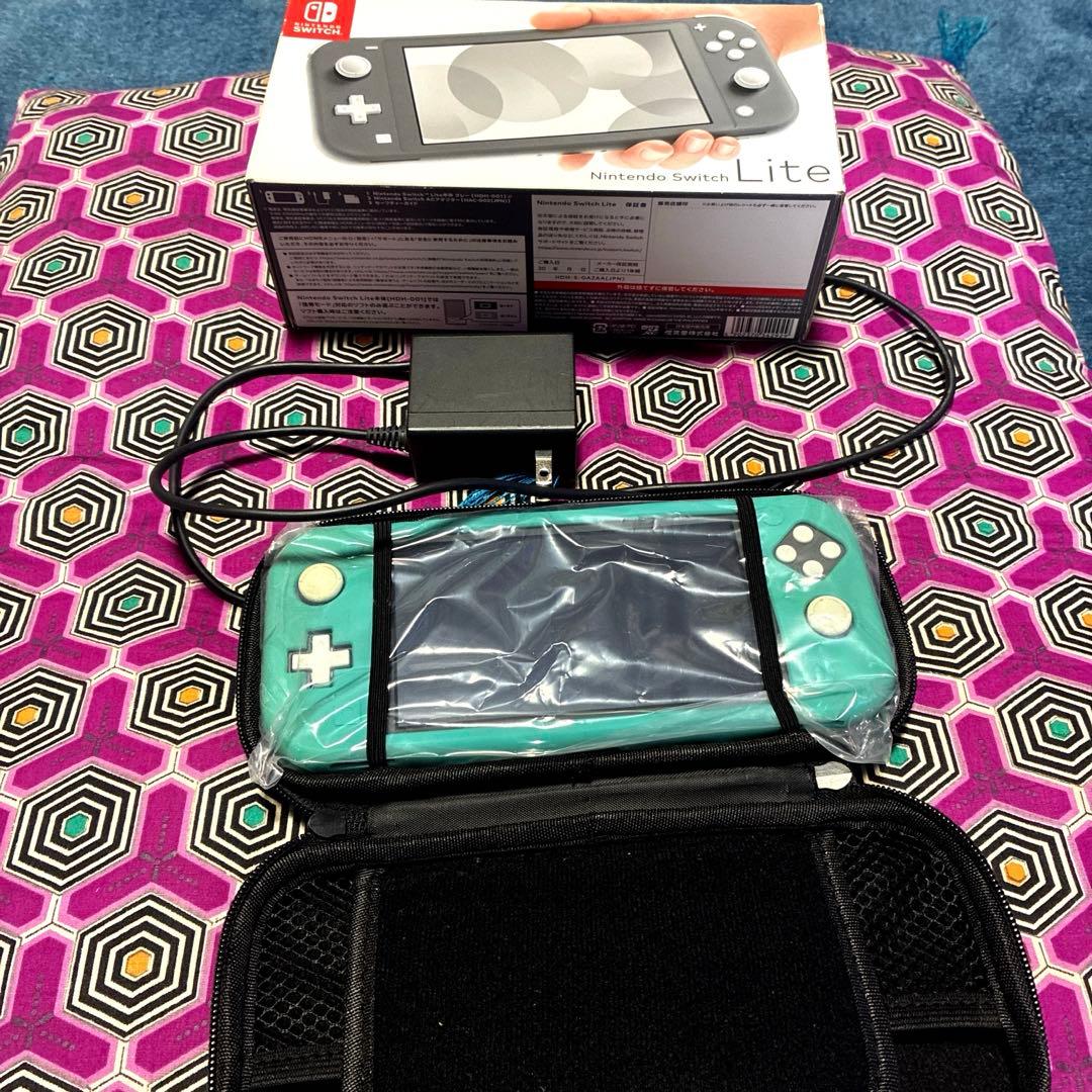 美品　Nintendo Switch Lite グレー 本体　カバーケース付き