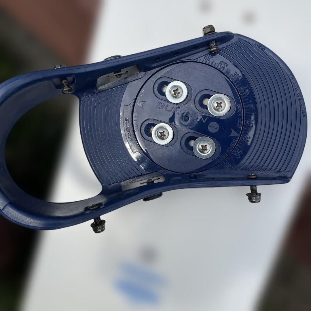 s*様 Salomonブーツとバートンの女性用ボードセット。ジャンク品、ブース2