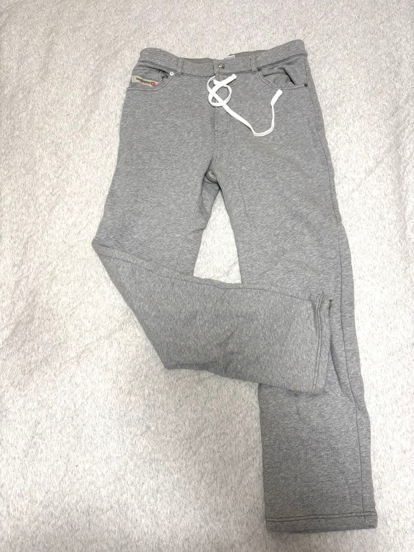 DIESEL (ディーゼル)グレー スウェットパンツ