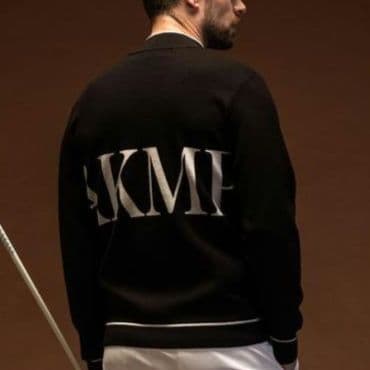 カンカンさま専用【新品】LUXEAKMPLUS ビッグロゴモックネックニット