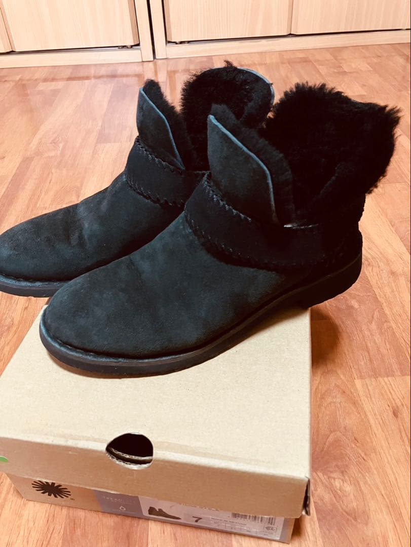 四日間限定‼️UGG 黒 ムートンブーツ マッケイ Mckay