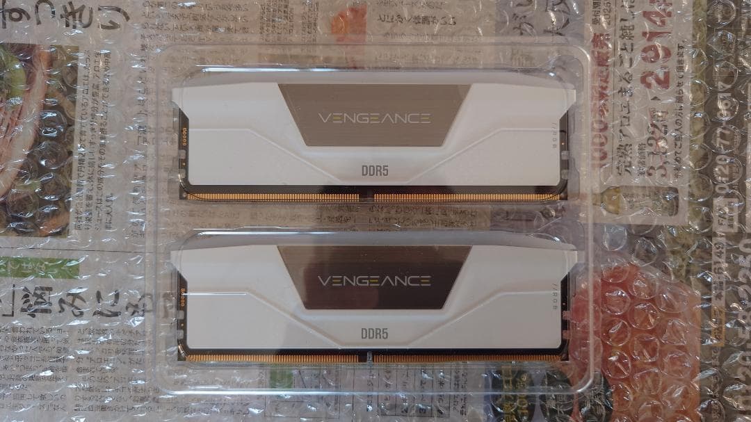 メモリー DDR5 Corsair CMH32GX5M2E6000C36W