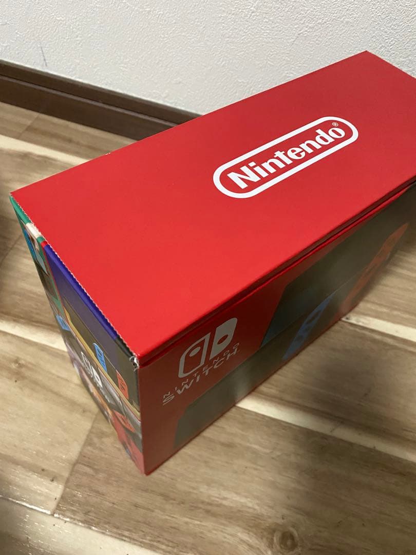 新品未開封　Nintendo Switch ネオン