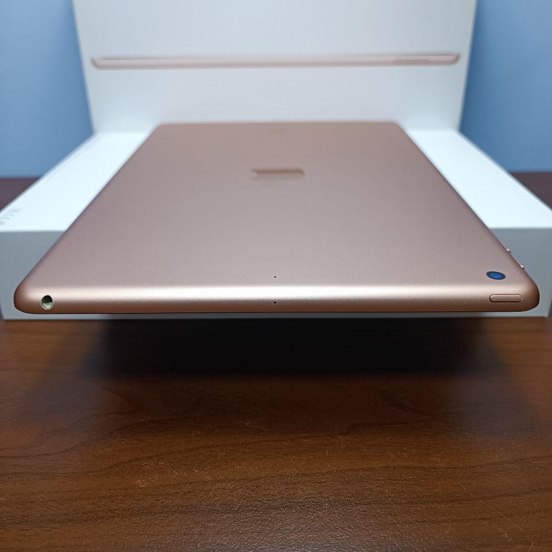 (美品) iPad 第7世代 WiFi 32GB、 Logi Keyboard