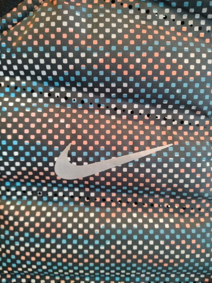 週末値下げNIKEナイキ ランニング エアロロフト800 フラッシュベスト
