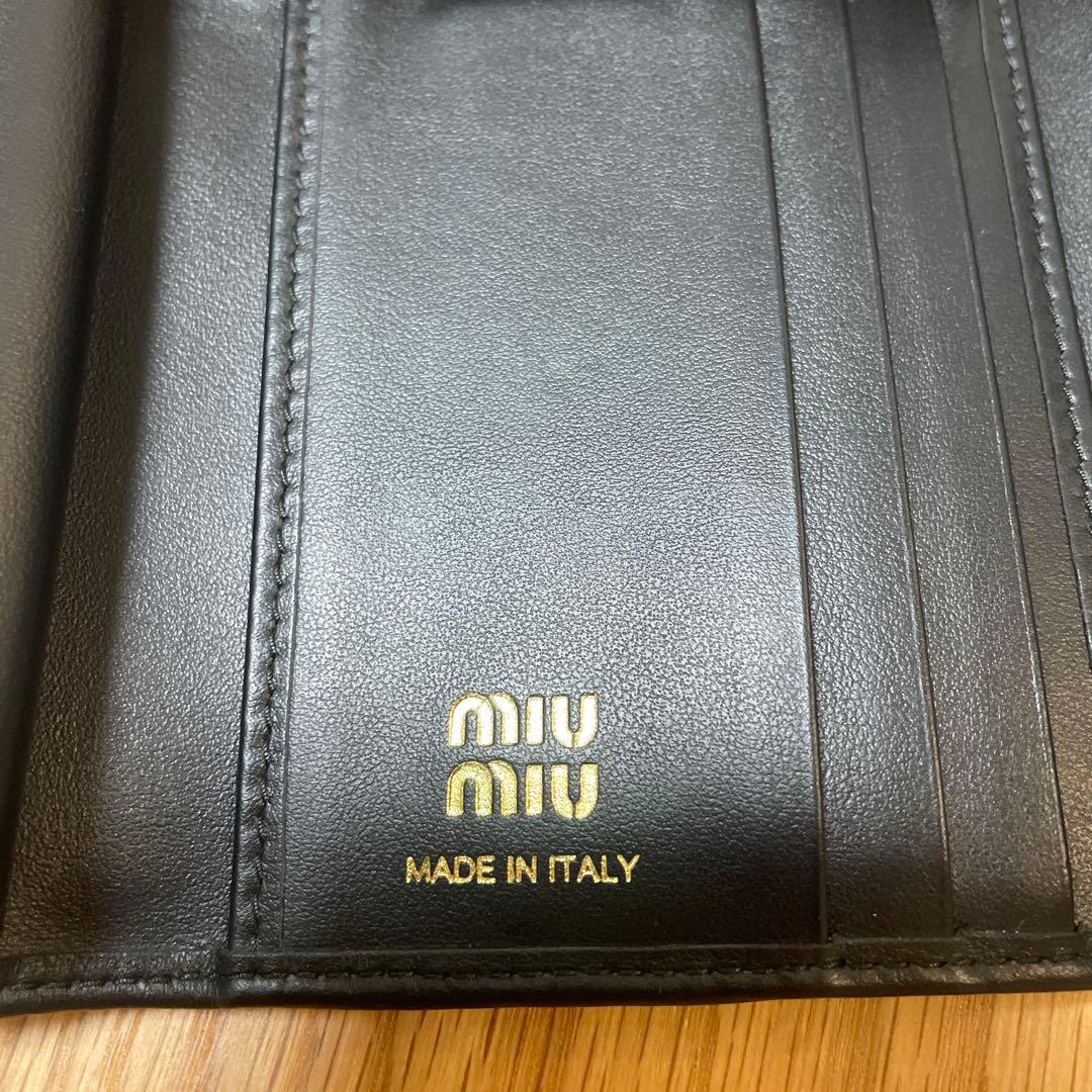 MIUMIU ミュウミュウ 三つ折り ブラック レザー ミニ財布 箱付き 美品